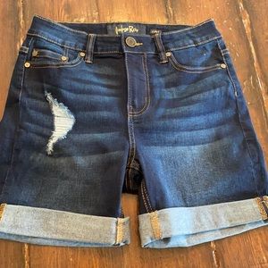 Indigo Rein- Curvy cuffed shorts, size 3